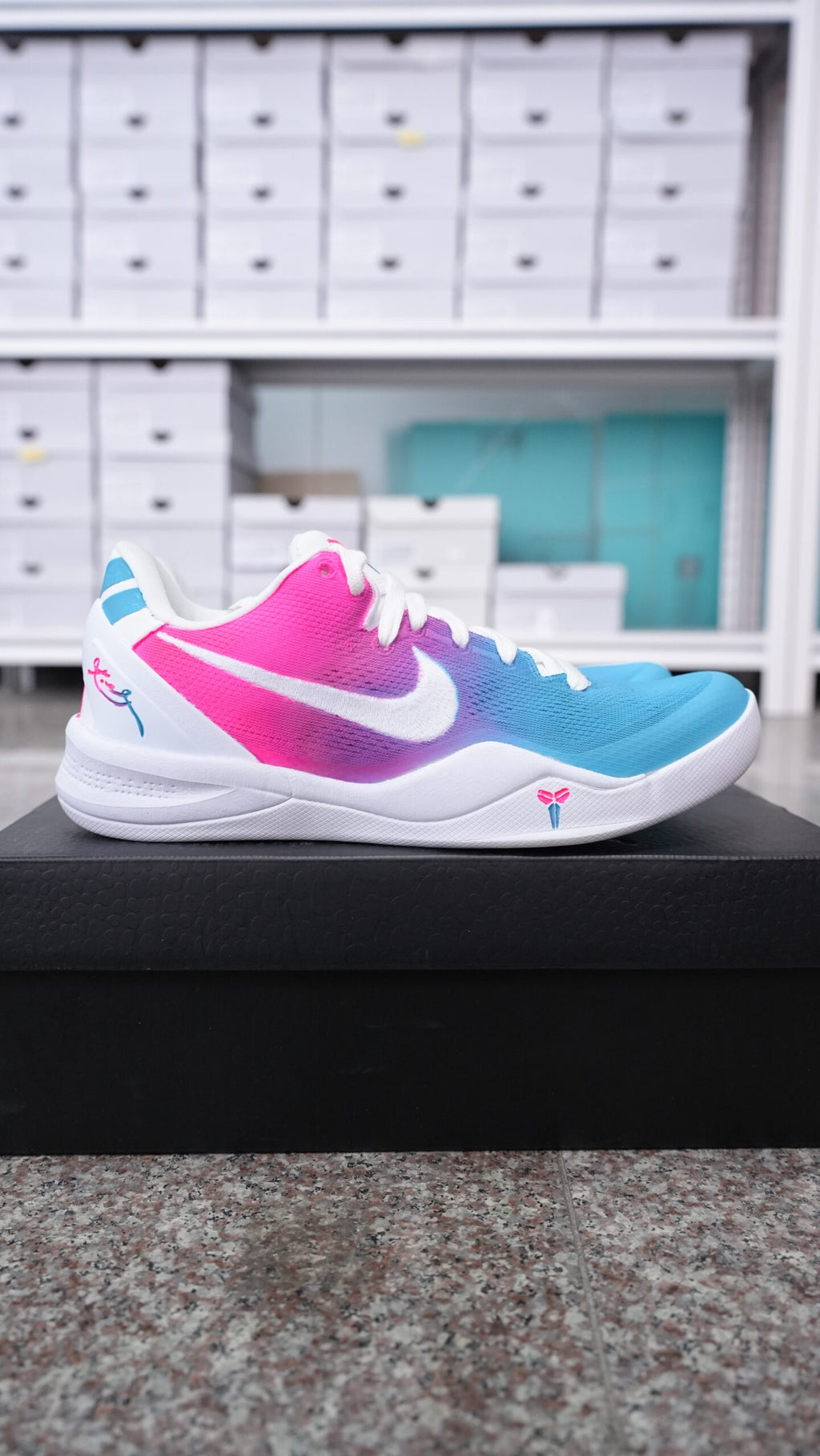 Men’s Kobe Low-Top Basketball Shoes, Blue Pink Gradient Breathable Mesh Athletic Sneakers, Cushioned Non-Slip Wear-Resistant Training Footwear for Basketball & Daily Casual Wear