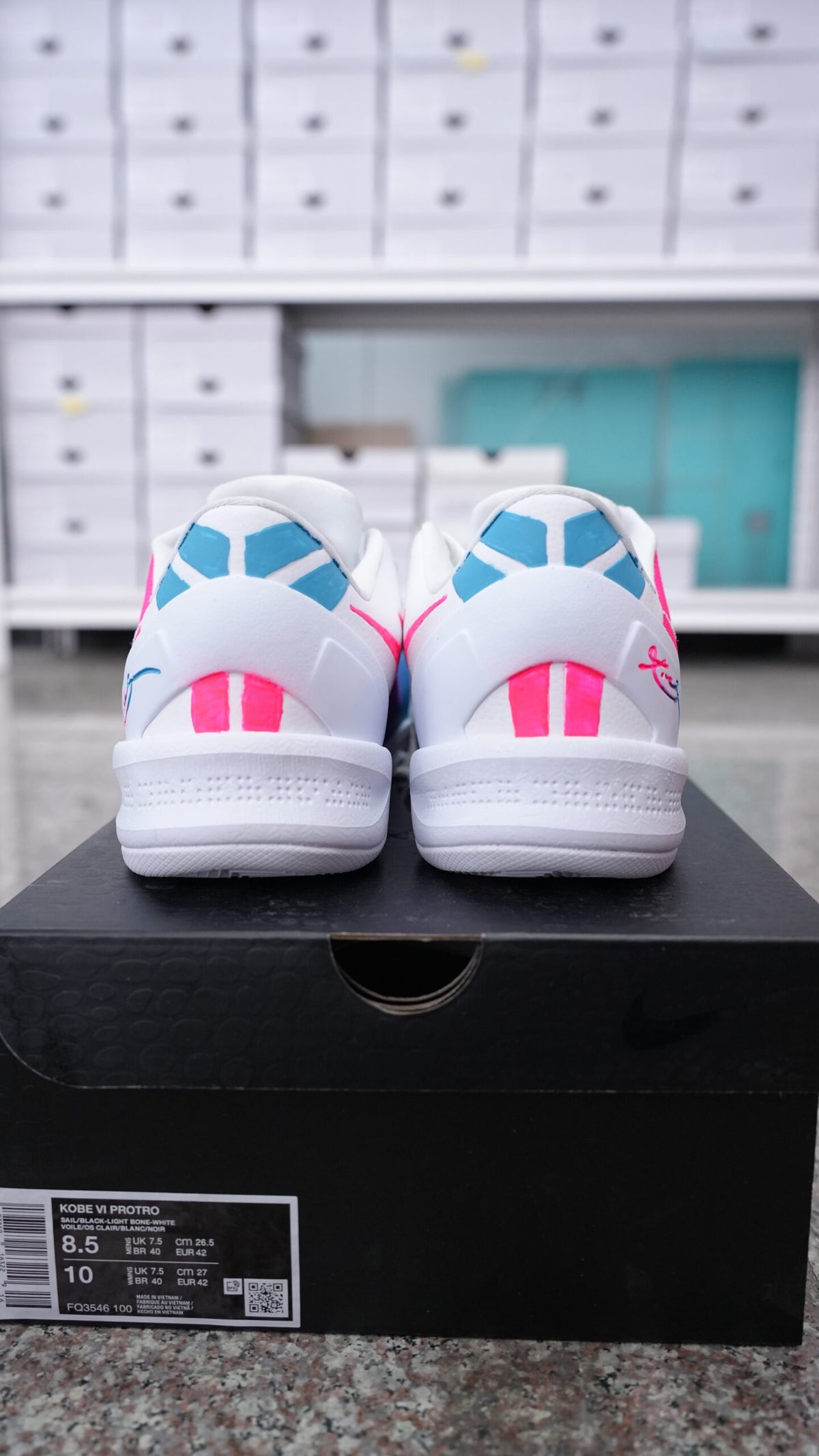 Men’s Kobe Low-Top Basketball Shoes, Blue Pink Gradient Breathable Mesh Athletic Sneakers, Cushioned Non-Slip Wear-Resistant Training Footwear for Basketball & Daily Casual Wear