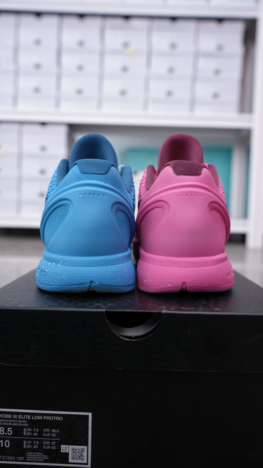Men’s Mismatched Low-Top Basketball Shoes, Pink Blue Two-Tone Textured Upper Athletic Sneakers with Signature Detail, Cushioned Non-Slip Wear-Resistant Training Footwear for Basketball & Street Style