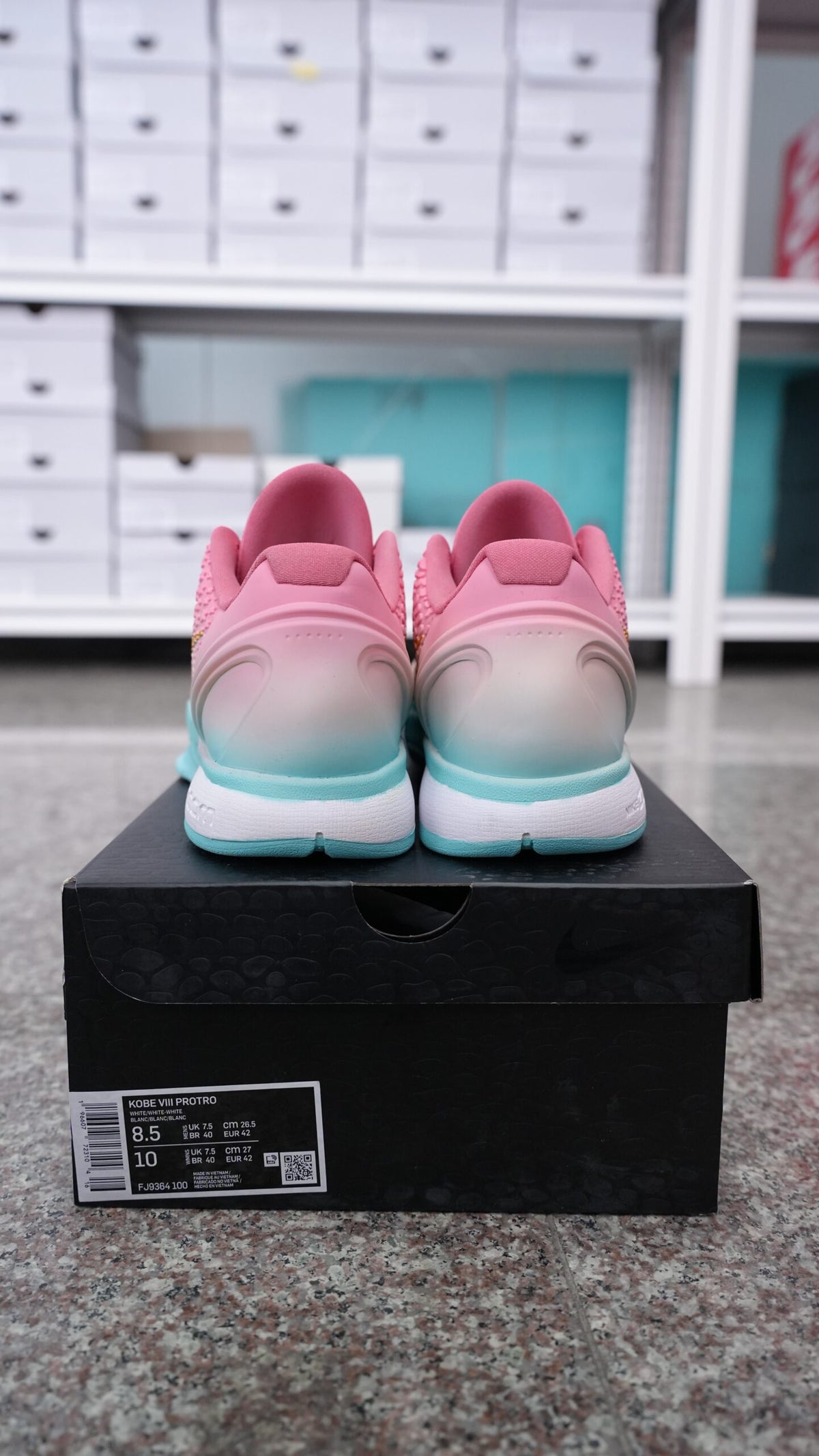 Men’s Low-Top Basketball Shoes, Pink Teal Gradient Textured Upper with Gold Swoosh, Zoom Cushioned Non-Slip Wear-Resistant Athletic Sneakers for Training & Daily Casual Wear