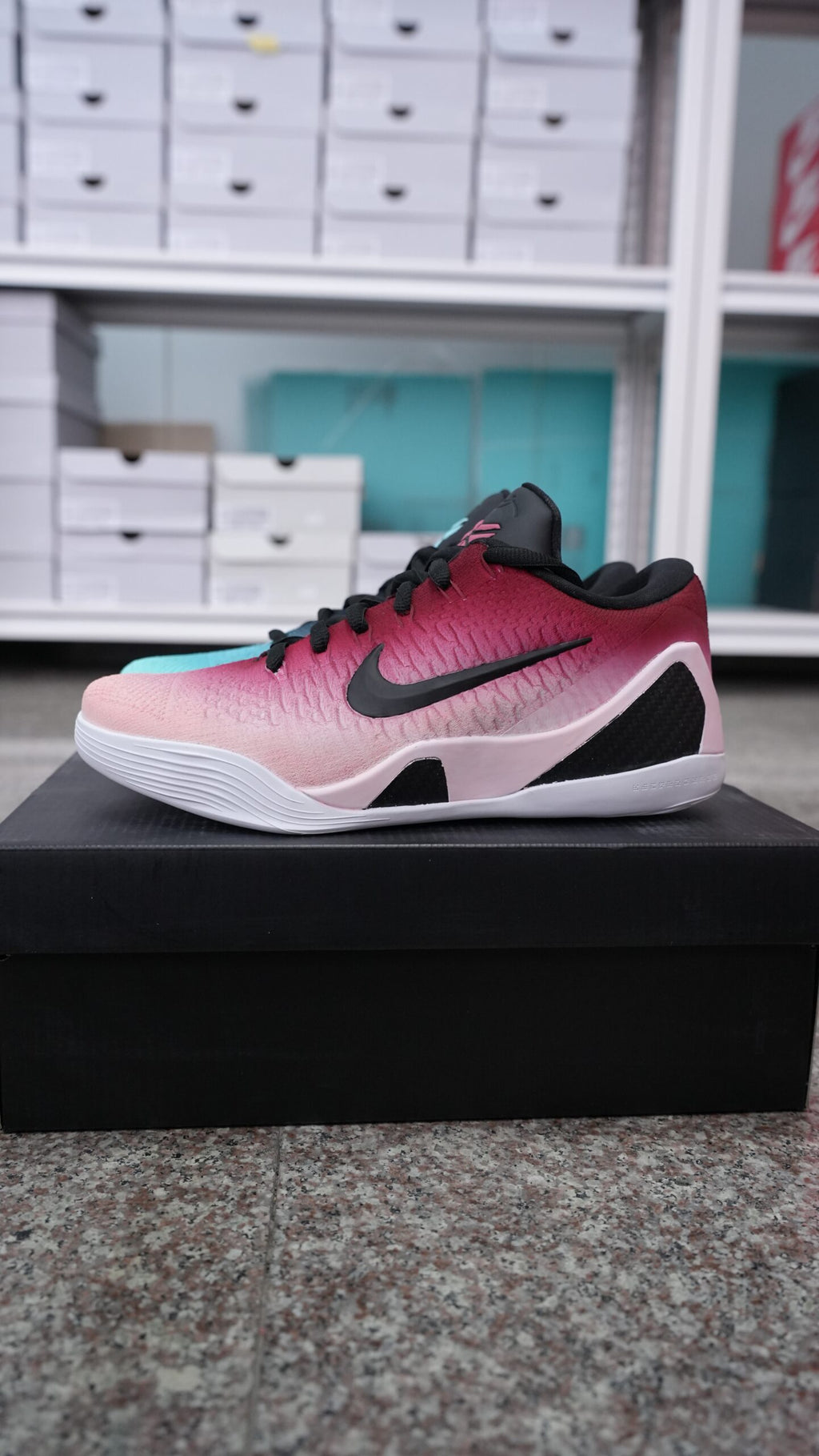 Men’s Kobe 9 Elite Low Basketball Shoes, Pink Teal Gradient Mismatched Colorway Low-Top Breathable Knit Sneakers, Cushioned Non-Slip Performance Athletic Shoes for Training & Casual Wear