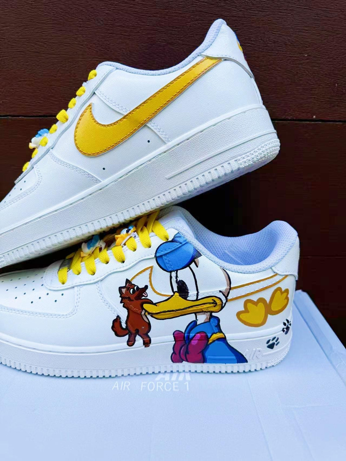 Hand Painted Donald Duck Air Force 1 Sneakers: Custom Cartoon Shoes AF1 white personalized gift design shoes wedding fashion trainers
