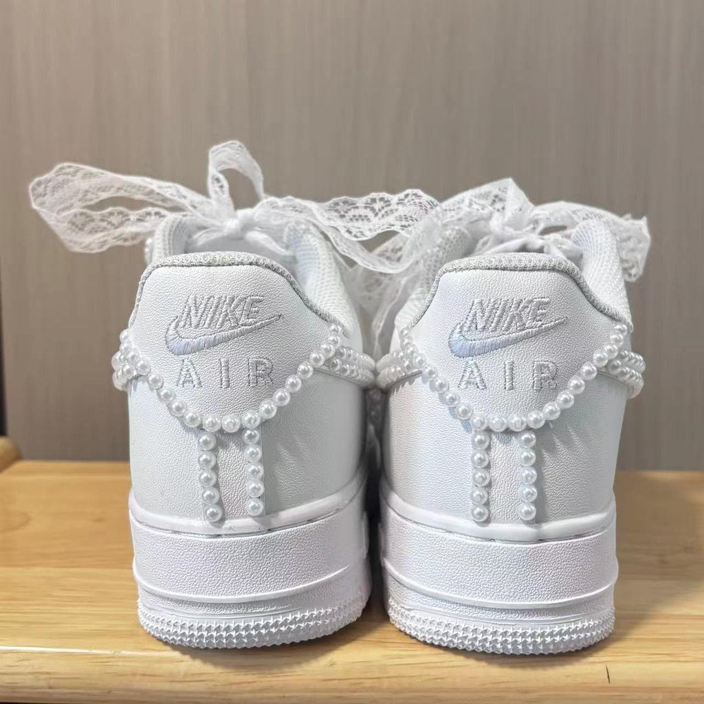 Custom Bride Pearl Edge Wedding Sneakers, Personalized Bride Pearl Sneakers,Lace Shoelaces,Bridesmaid and Best Man Gift,Prom Wedding Shoes