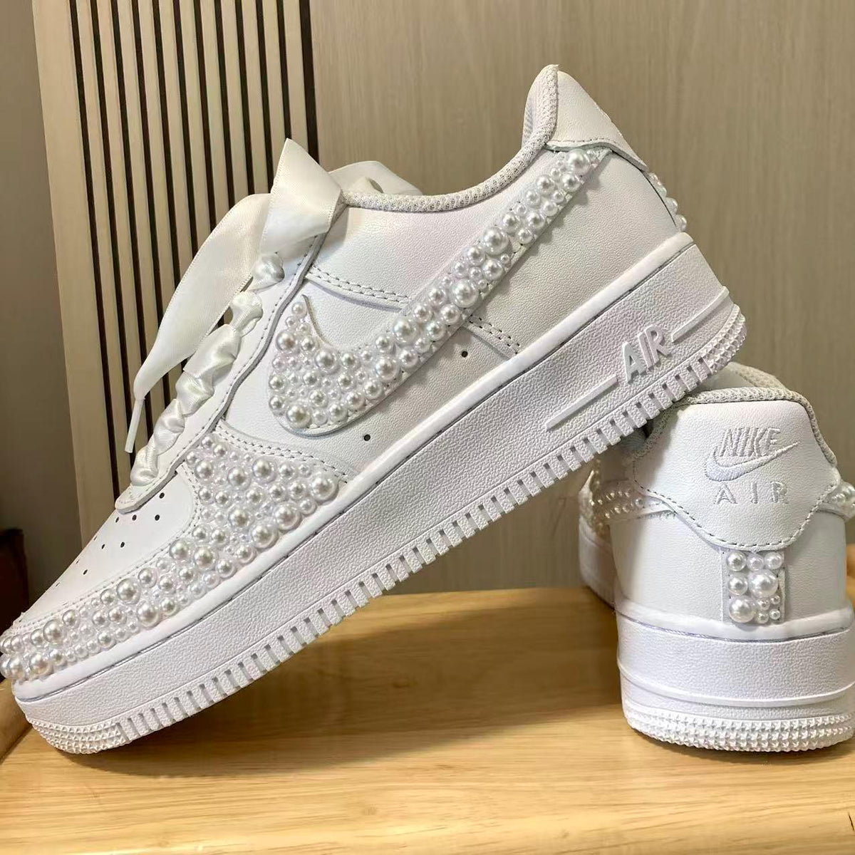 Personalized Bride Pearl Sneakers, Custom Bridal Party Sneakers, Bridesmaid Gift, Wedding Shoes,Matching Sneakers For Couples,Ballroom Shoes