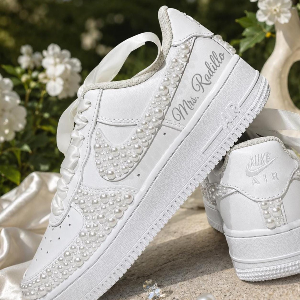 Custom Wedding Sneakers for Brides—Pearl Sneakers —Wedding Bridesmaid Gifts—Handmade Custom Wedding Sneakers— Wedding Gift for the Bride