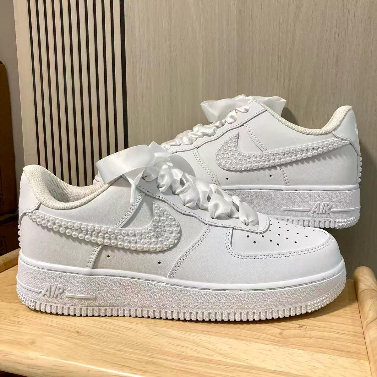 Personalized Bridal Party Wedding Sneakers,Custom Bride Pearl Wedding Sneakers, Bridesmaid Gift,From Wedding Shoes,Custom With Name & Date