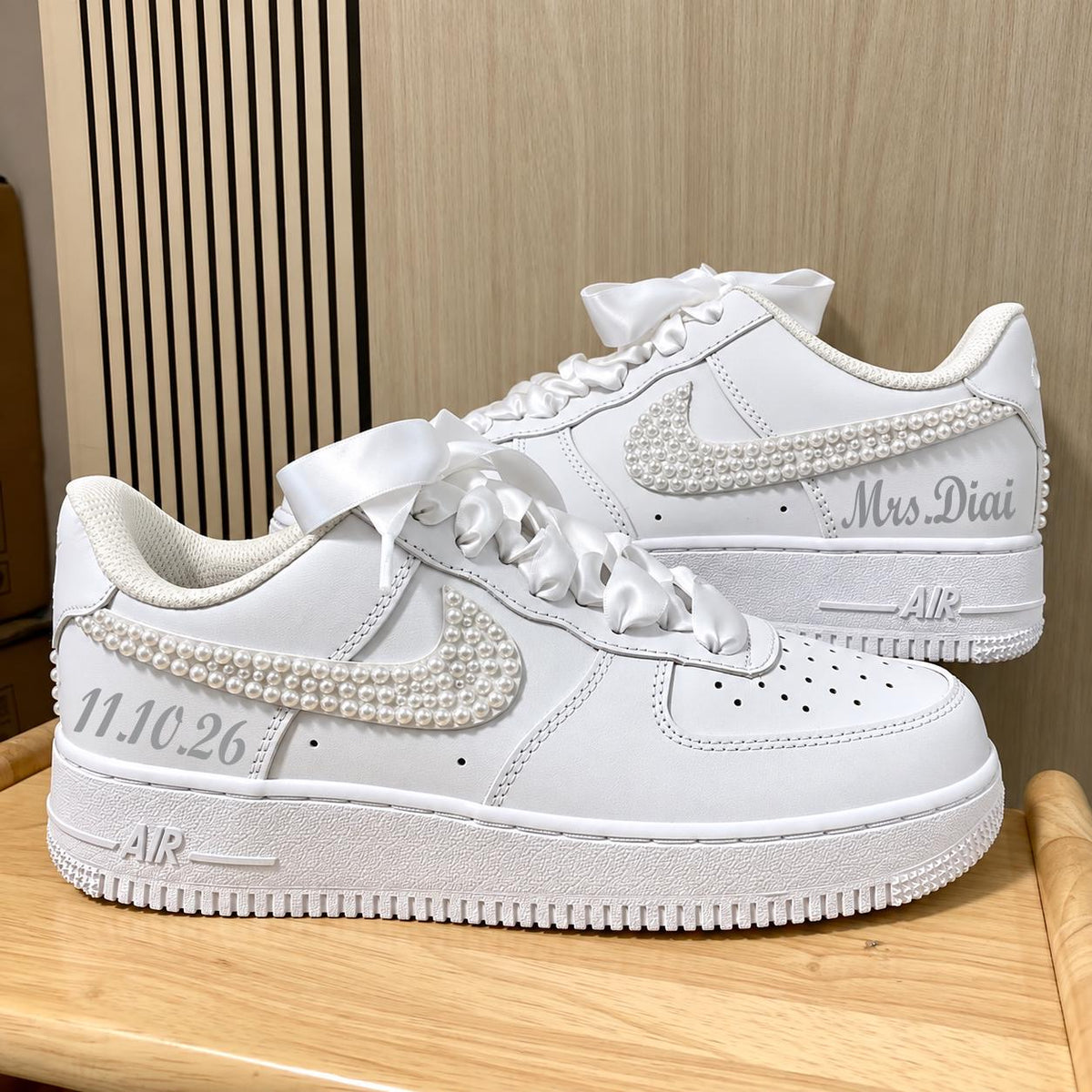 Personalized Bridal Party Wedding Sneakers,Custom Bride Pearl Wedding Sneakers, Bridesmaid Gift,From Wedding Shoes,Custom With Name & Date